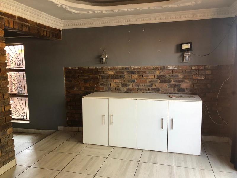 4 Bedroom Property for Sale in Mabopane North West